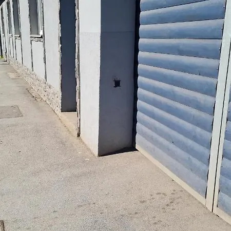 Mano Apartman דירה אגר